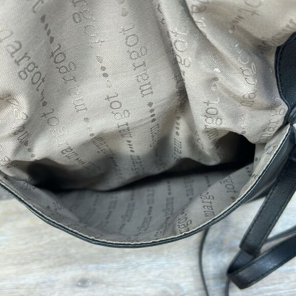 1008-17 Margot black leather crossbody - Picture 6 of 11